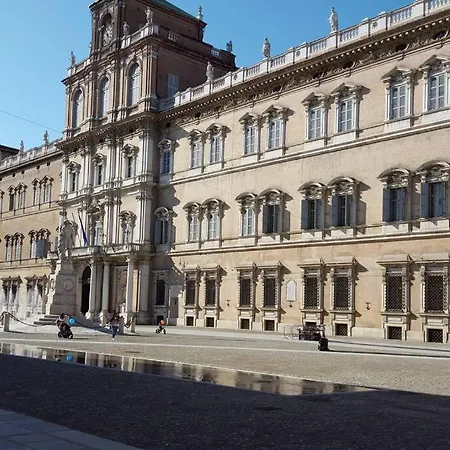 Elegante Nel Cuore Della Citta Lejlighed Modena