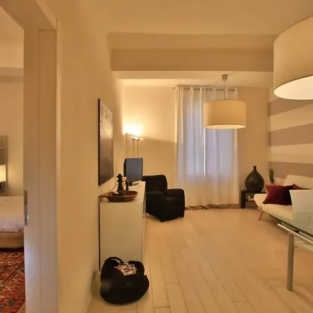 Elegante Nel Cuore Della Citta Lejlighed *